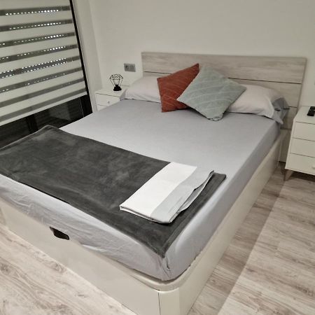 Moderno Duplex Comfort Росес Екстериор снимка
