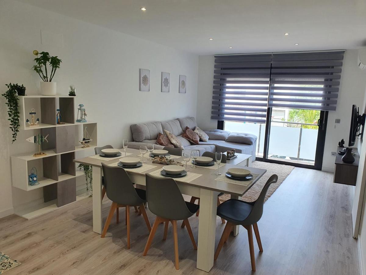 Moderno Duplex Comfort Росес Екстериор снимка