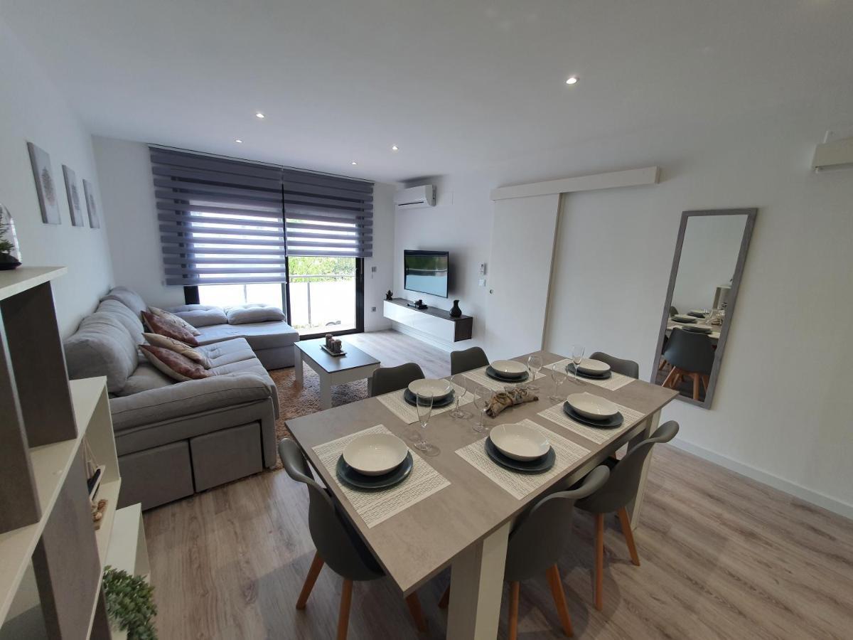 Moderno Duplex Comfort Росес Екстериор снимка