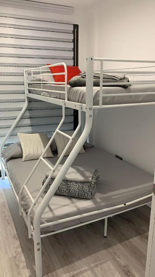 Moderno Duplex Comfort Росес Екстериор снимка